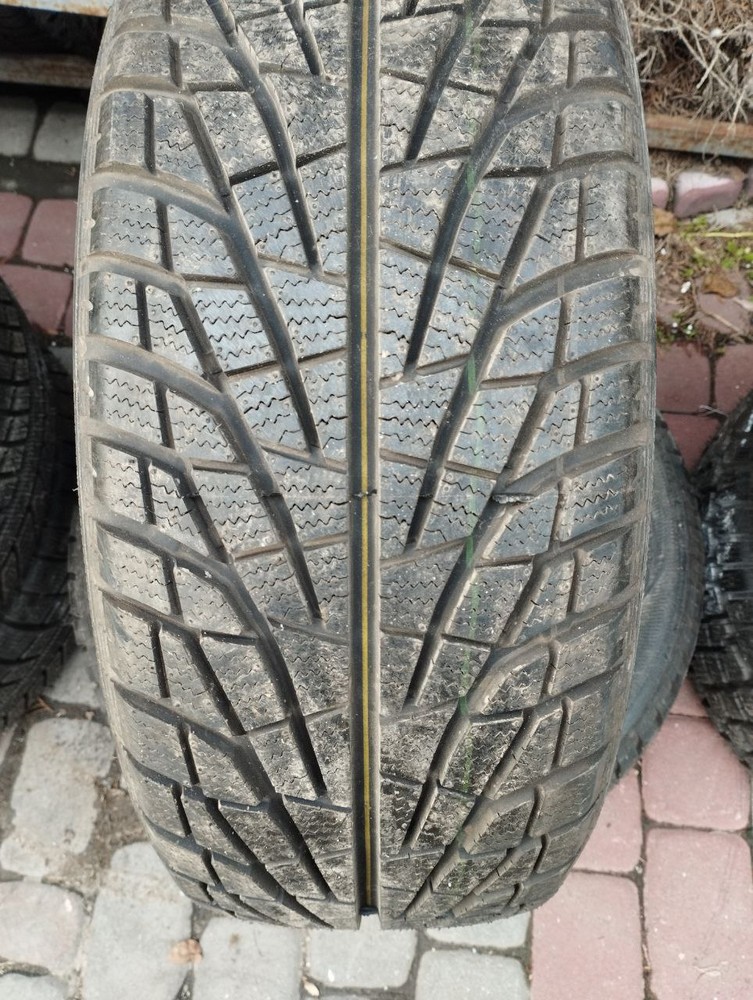 45572